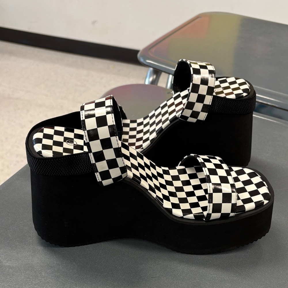 Platform Black/ White Checkered - image 1